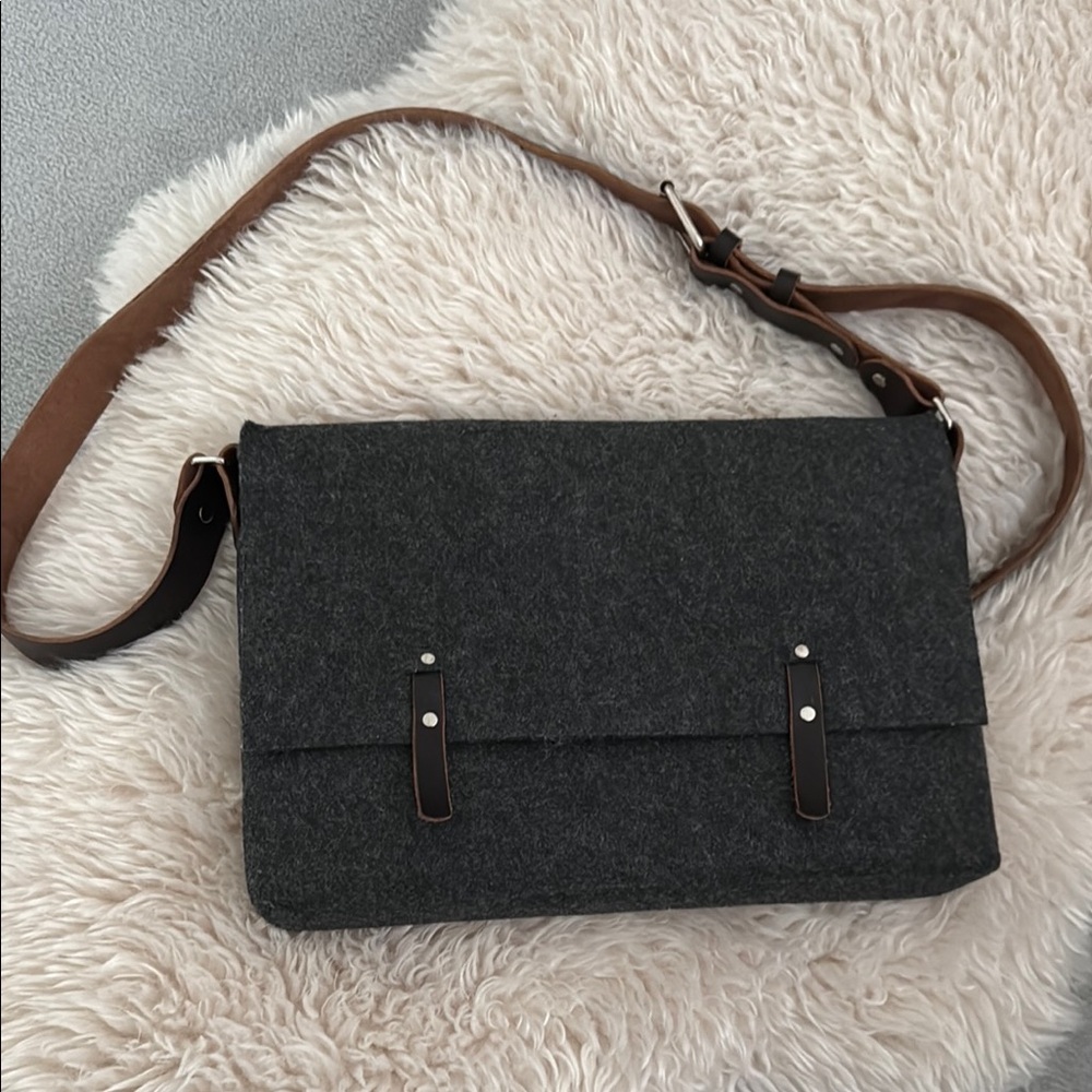 🌚 Unisex Shoulder 16” laptop Bag from Etsy.
